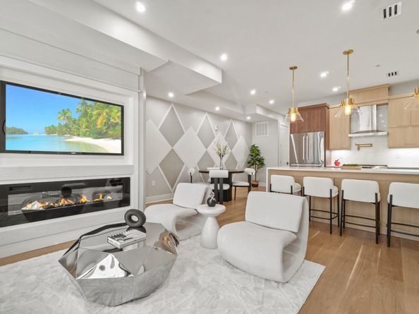 160 Central Ave 1, Jersey City NJ 07307