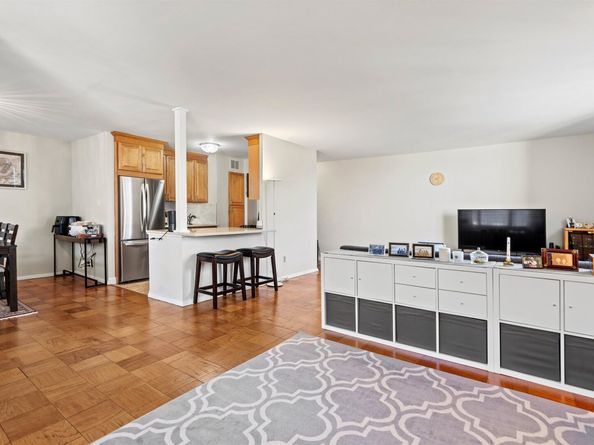 6040 Blvd East 03H, West New York NJ 07093