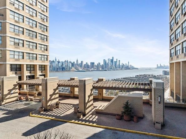 7000 Blvd East 20i, Guttenberg NJ 07093