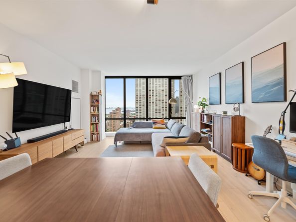 151 Bay St 2706, Jersey City NJ 07302