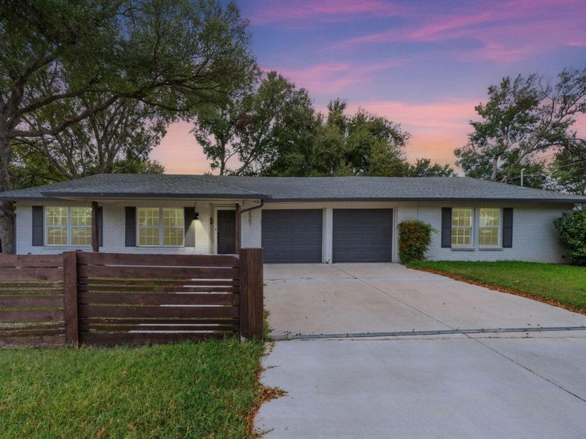 2507 Western Trails BLVD, Austin TX 78745
