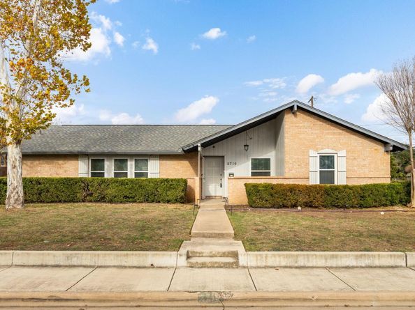 2710 Thrushwood DR, Austin TX 78757