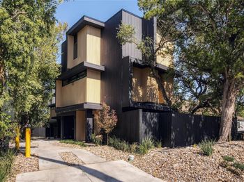 1002 W Johanna ST