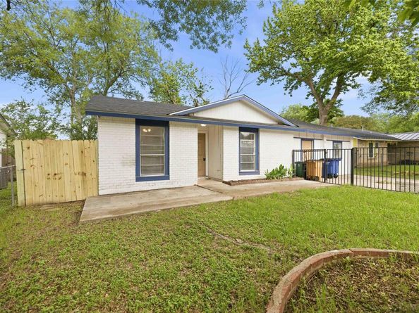 4502 Turnstone DR, Austin TX 78744