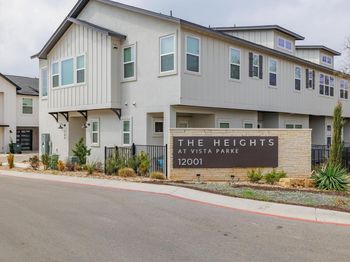 12001 Vista Parke DR