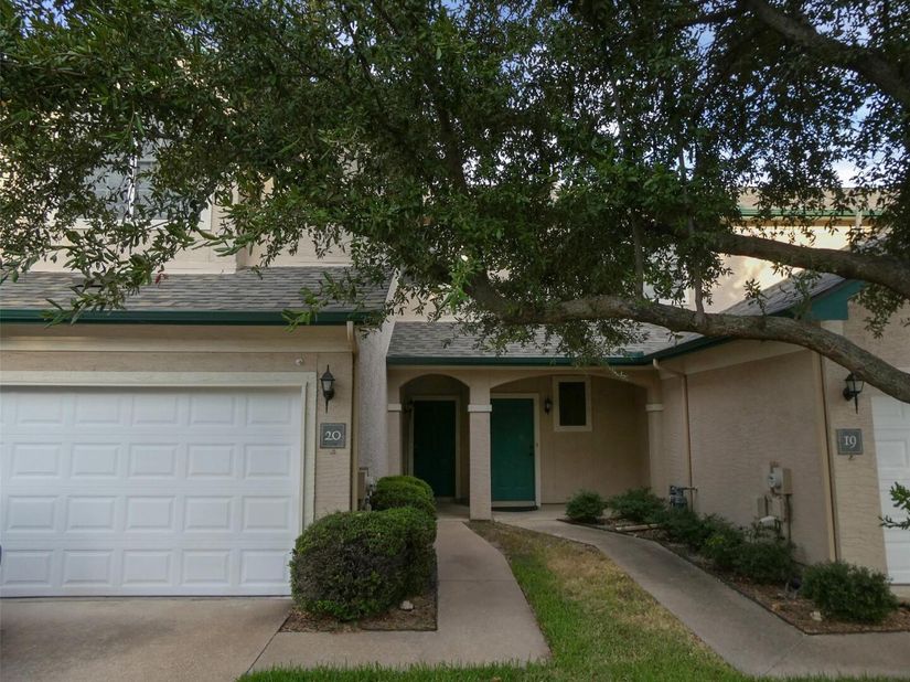 2100 Pipers Field Dr 20, Austin TX 78758