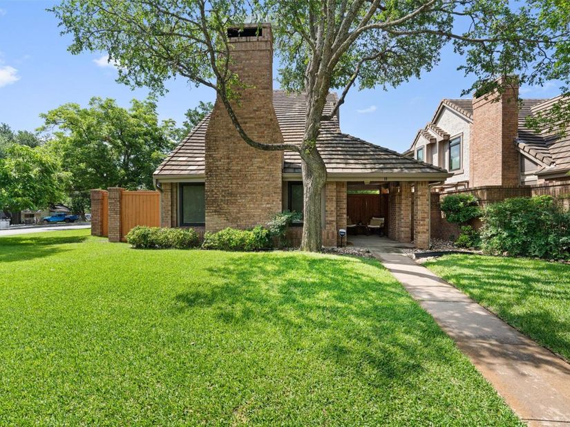 11310 Spicewood Club DR 19, Austin TX 78750