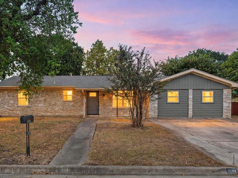 11604 N Oaks DR, Austin TX 78753