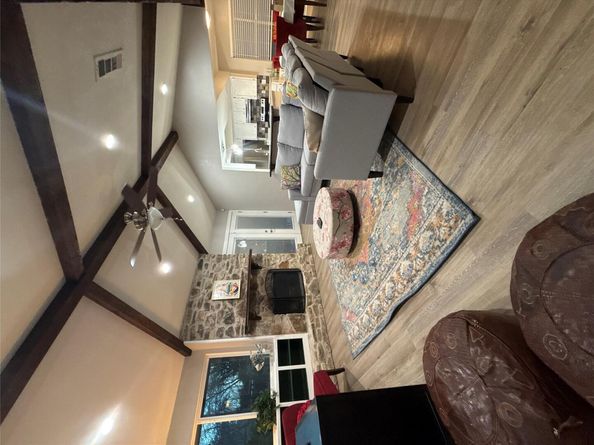 9511 Meadowheath DR, Austin TX 78729