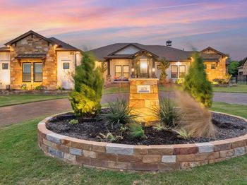 401 Highland Bluff DR