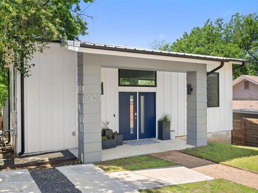 1909 E 9th ST, Austin TX 78702
