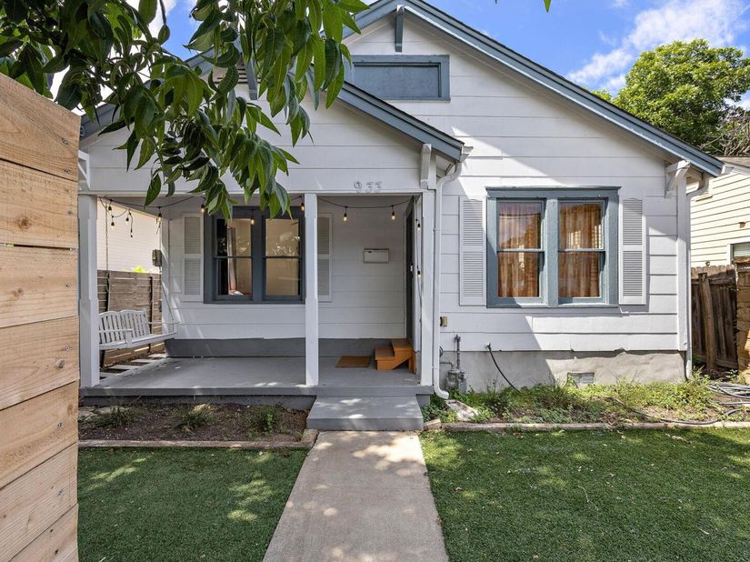 933 E 51st ST, Austin TX 78751