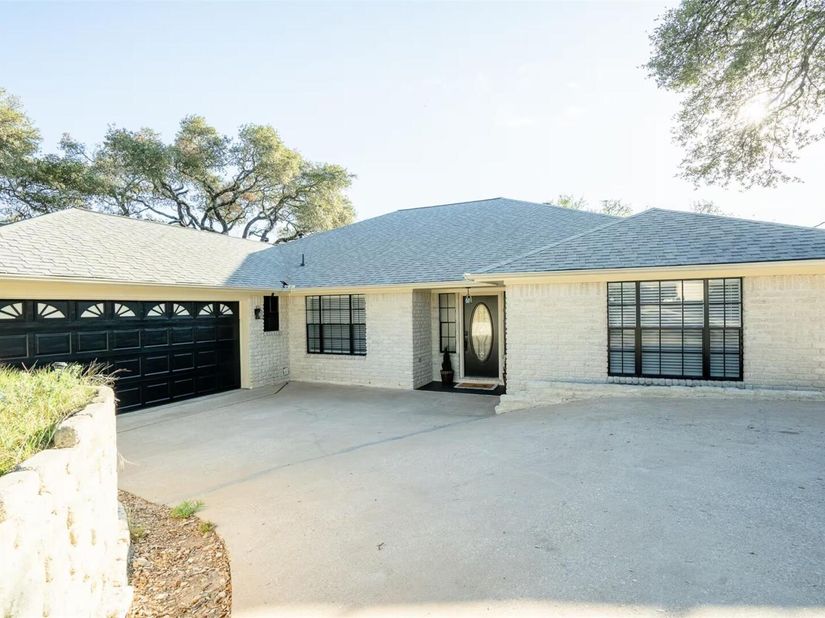 20712 Camel Back ST, Lago Vista TX 78645