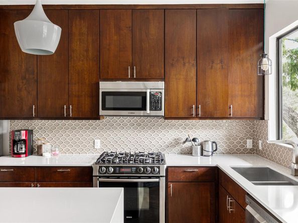 1103 E 12th ST, Austin TX 78702