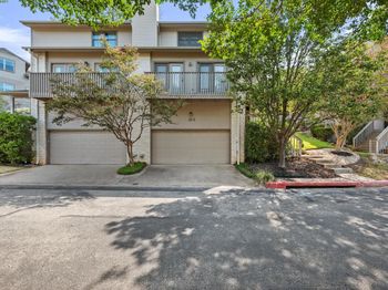 5512 Oakwood CV