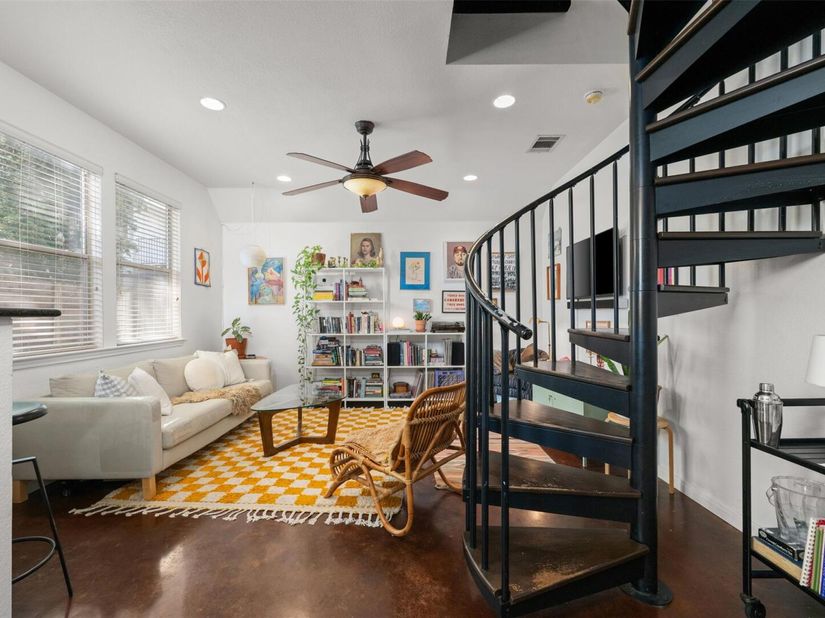 1610 Willow ST, Austin TX 78702