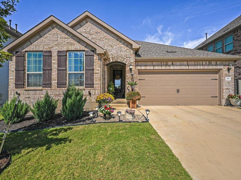 116 Peach Orchard LN, Georgetown TX 78628