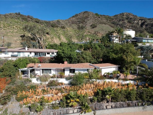 1063 Via Alta, Burbank CA 91501