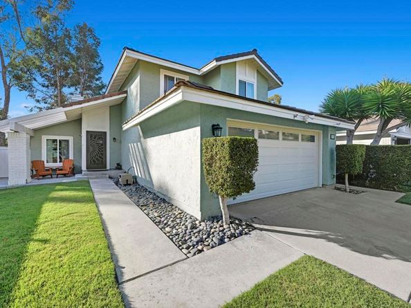 7925 Calle Madrid, Carlsbad CA 92009