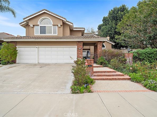 2811 N Roxbury, Orange CA 92867