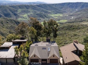 28832 Top Of The World