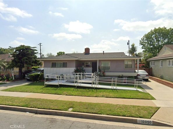 10950 Penney, Inglewood CA 90303