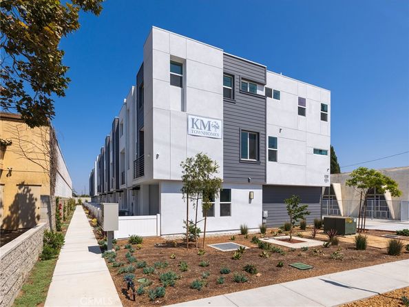 121 E 223rd Street 3, Carson CA 90745