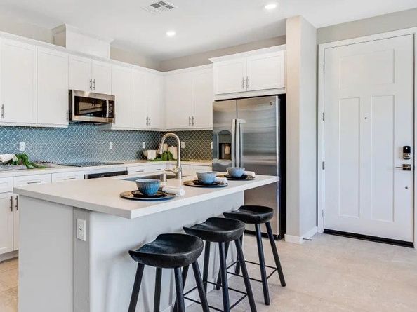 2785 E Amberley Privado, Ontario CA 91762