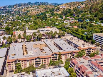 1735 N Fuller Avenue