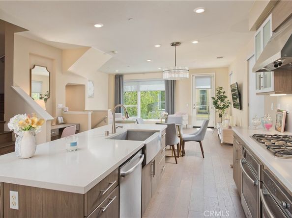 6749 W Gill, Los Angeles CA 90068