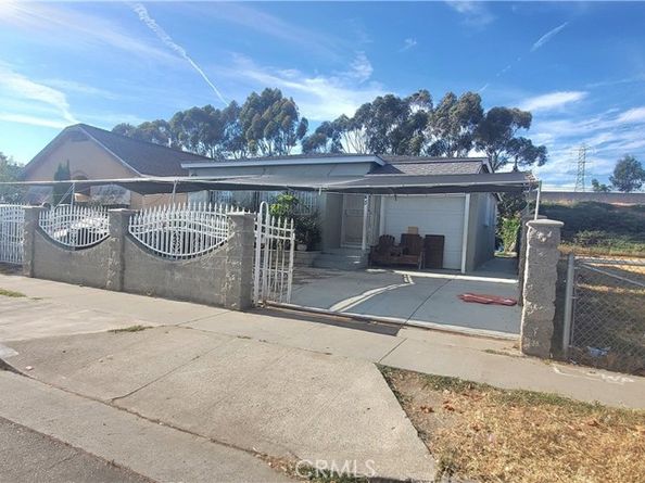 645 E 118th Street, Los Angeles CA 90059