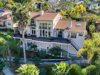 2524 La Costa Avenue