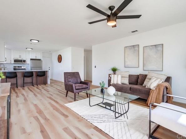 1025 Plover Way, Oceanside CA 92057