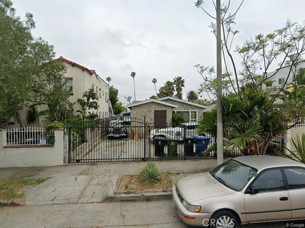 1521 S Cloverdale, Los Angeles CA 90019