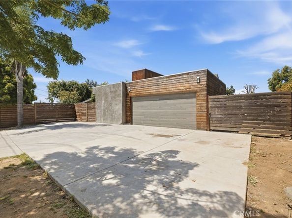 196 Santa Clara Drive, Vista CA 92083