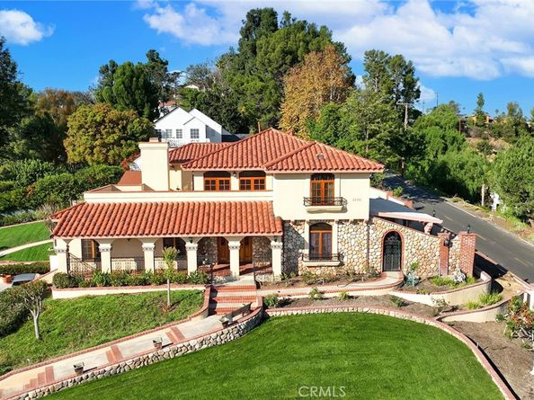 2240 Foothill Boulevard, Santa Ana CA 92705