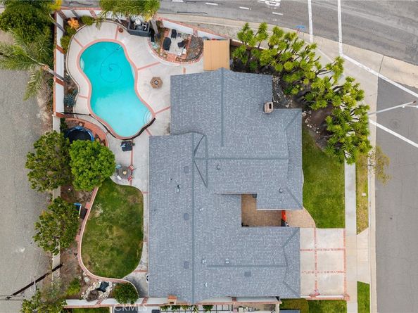 5471 Meadowlark Drive, Huntington Beach CA 92649