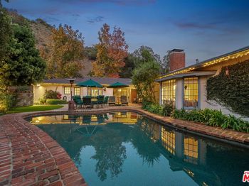 3859 Mandeville Canyon Road