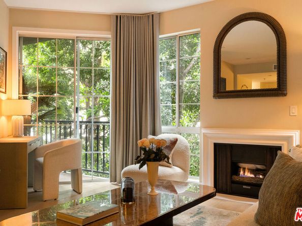 585 N Rossmore Avenue 407, Los Angeles CA 90004