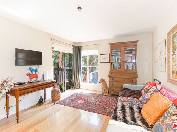 8105 Raintree Circle, Culver City CA 90230