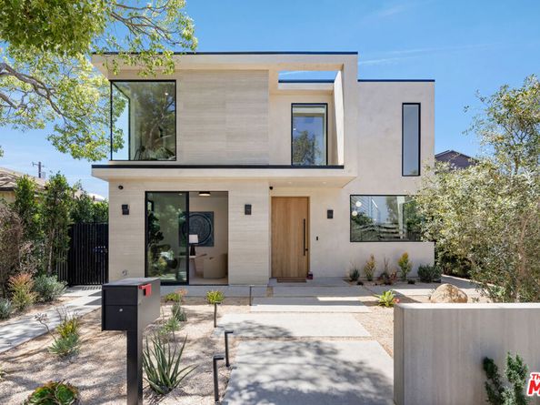 2115 Walnut Avenue, Venice CA 90291