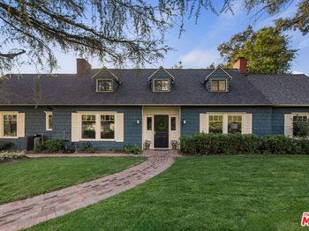 2555 N Altadena Drive