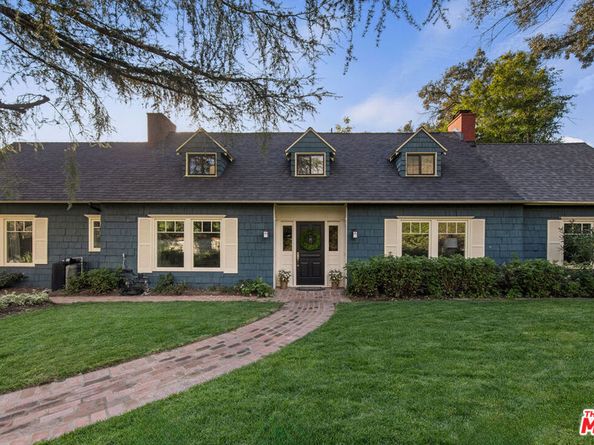 2555 N Altadena Drive, Altadena CA 91001