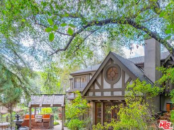 3041 E Chevy Chase Drive