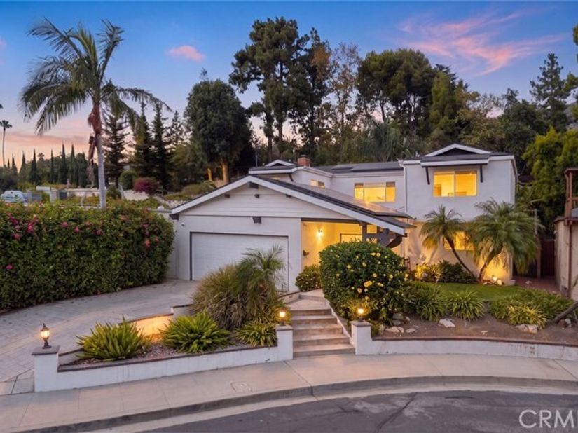 3929 El Moreno, La Crescenta CA 91214