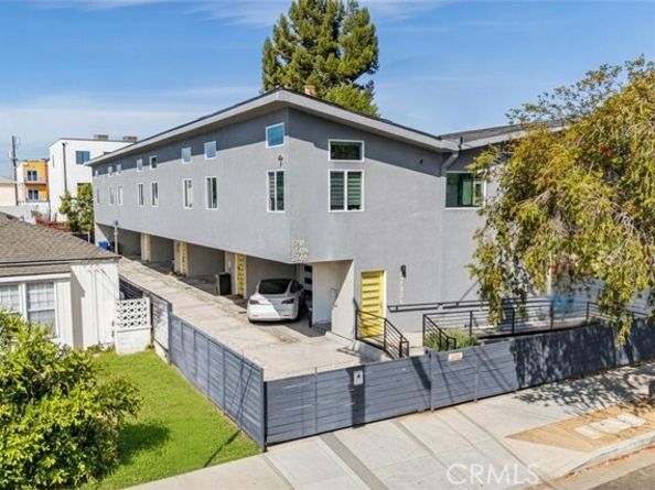 5743 Case, North Hollywood (los Angeles) CA 91601