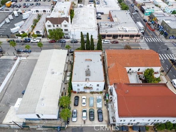 1309 N Edgemont, Los Angeles CA 90027