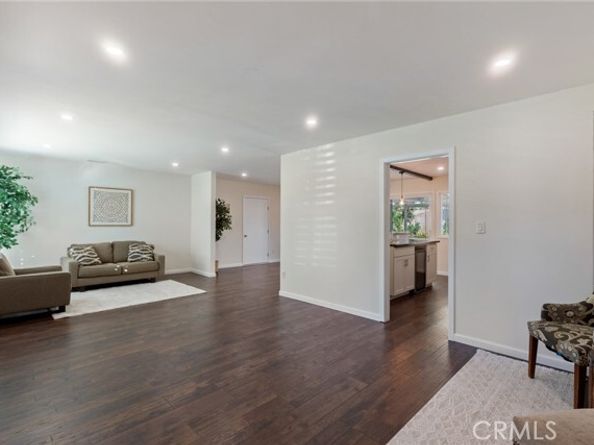 20101 Superior Street, Chatsworth (los Angeles) CA 91311