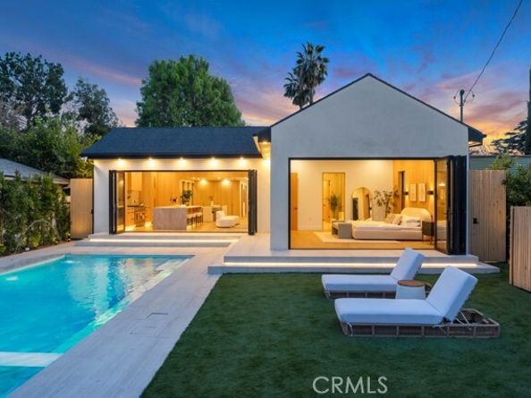 11107 Kling Street, North Hollywood (los Angeles) CA 91602