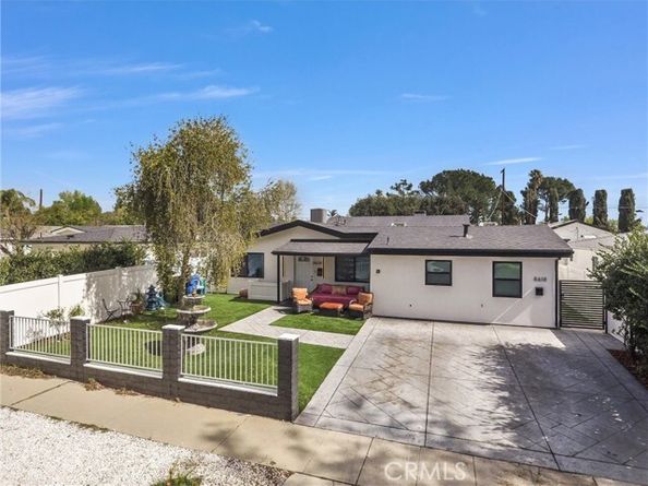 8620 Lubao Avenue, Winnetka (los Angeles) CA 91306